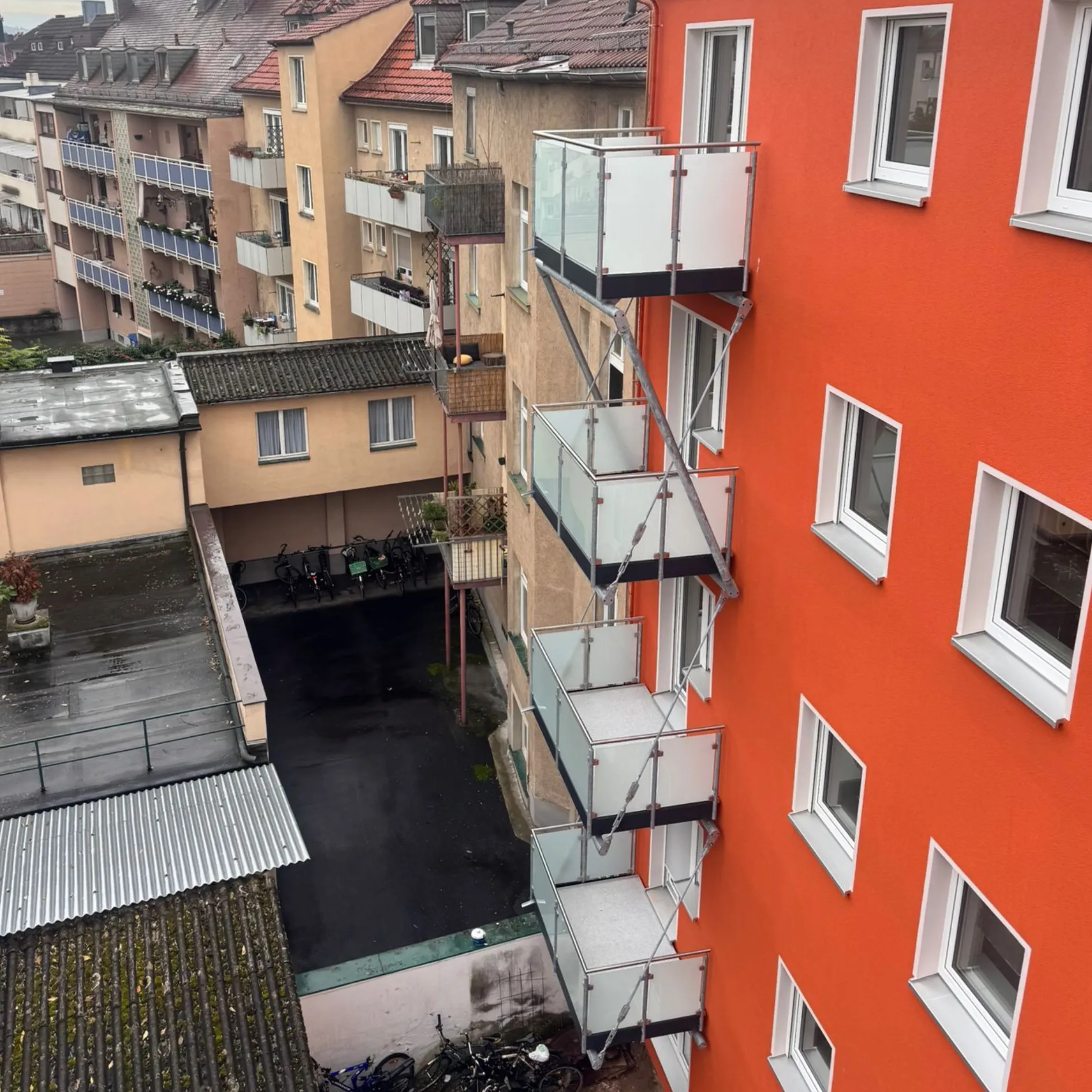 Hängebalkon von Metallbau Heinz in Würzburg